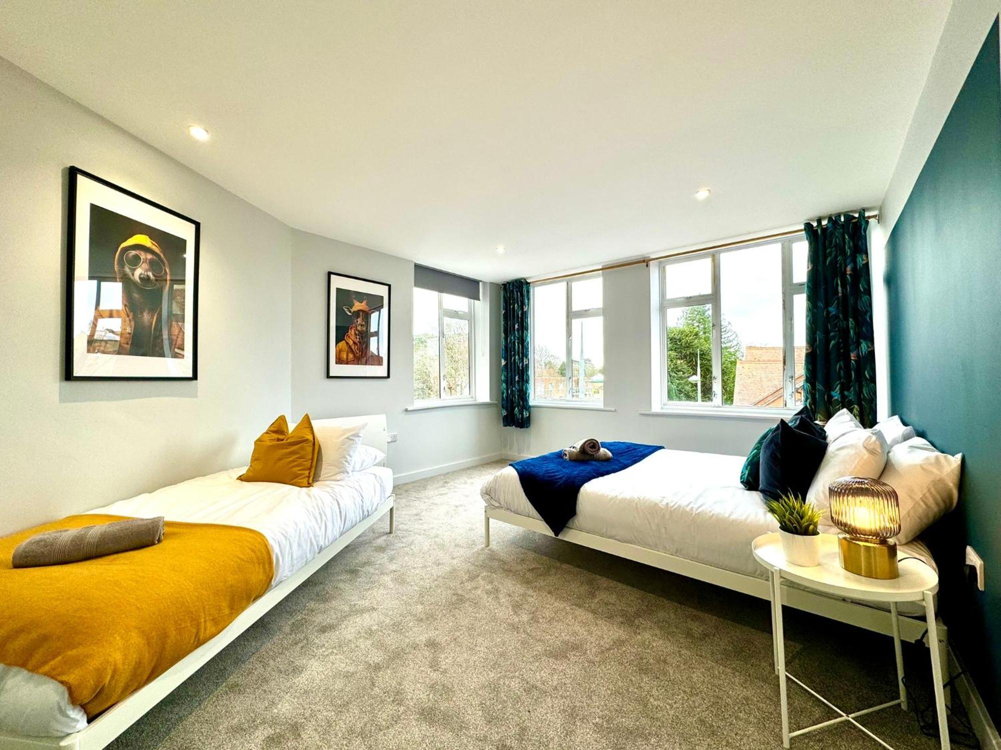 Amazing Large 3 Bedroom Apartment - Sleeps 8! Bournemouth Exterior photo