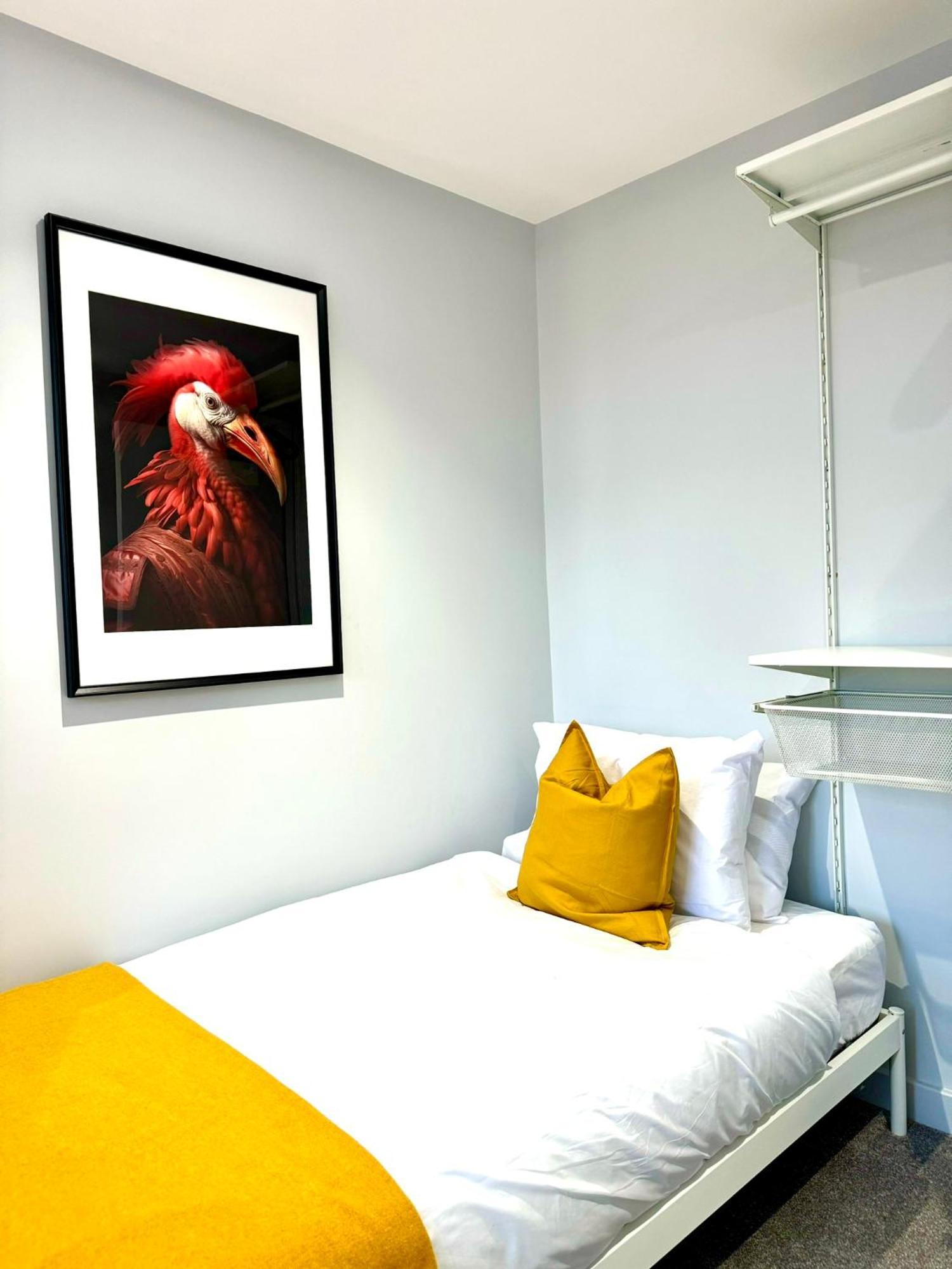 Amazing Large 3 Bedroom Apartment - Sleeps 8! Bournemouth Exterior photo