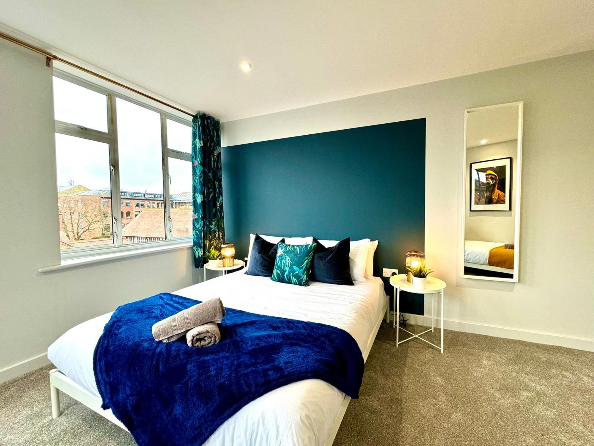 Amazing Large 3 Bedroom Apartment - Sleeps 8! Bournemouth Exterior photo